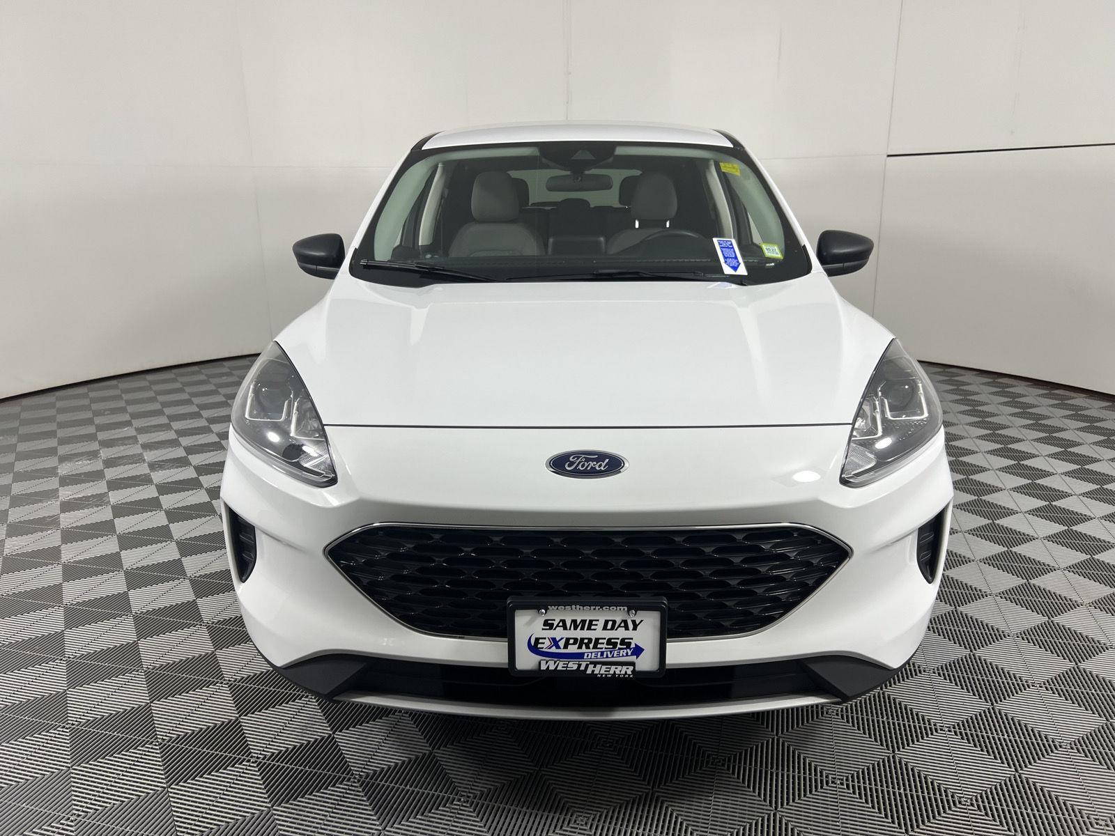 Used 2022 Oxford White Ford SE image 7