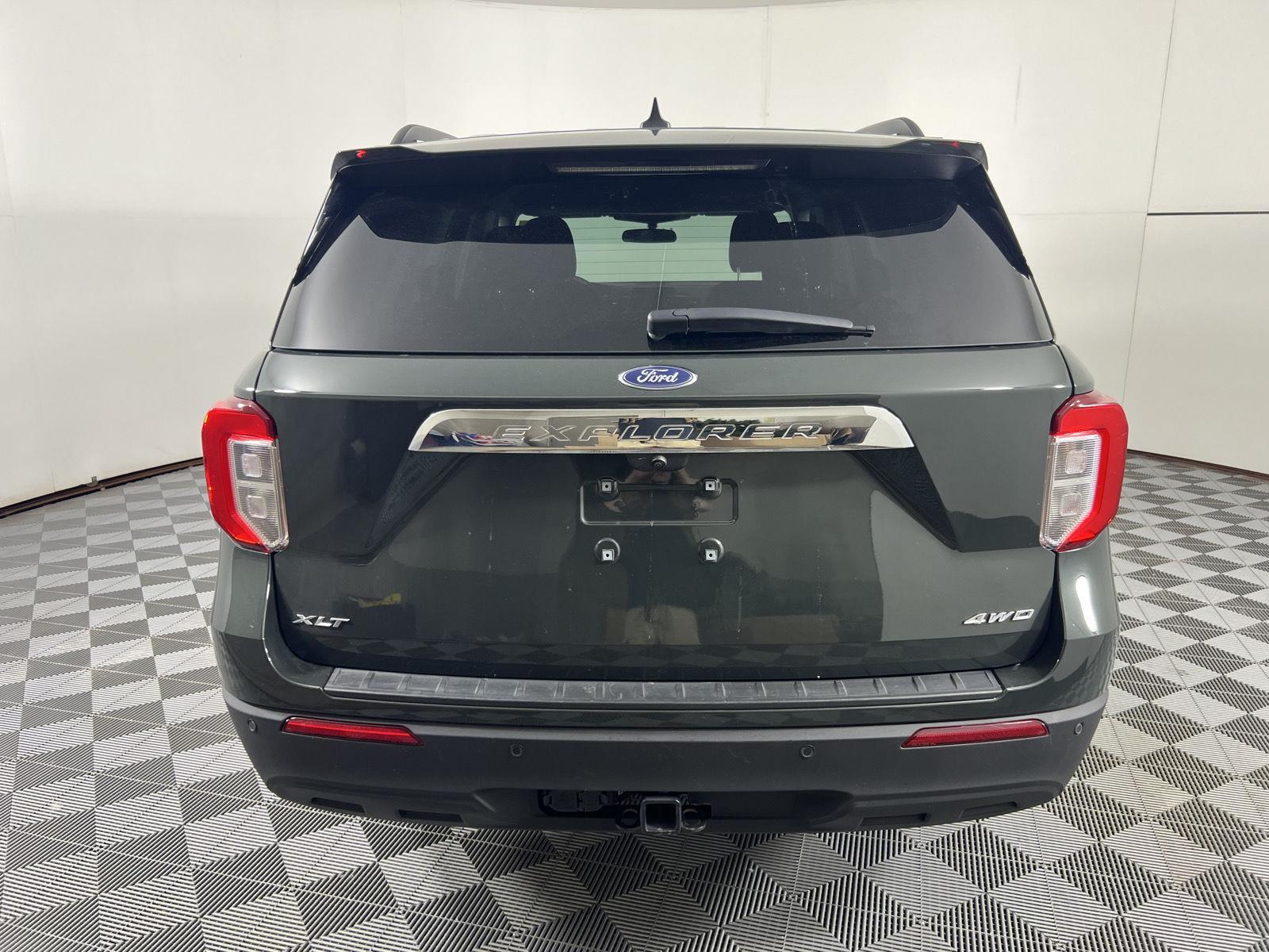 Used 2023 Forged Green Metallic Ford XLT image 9
