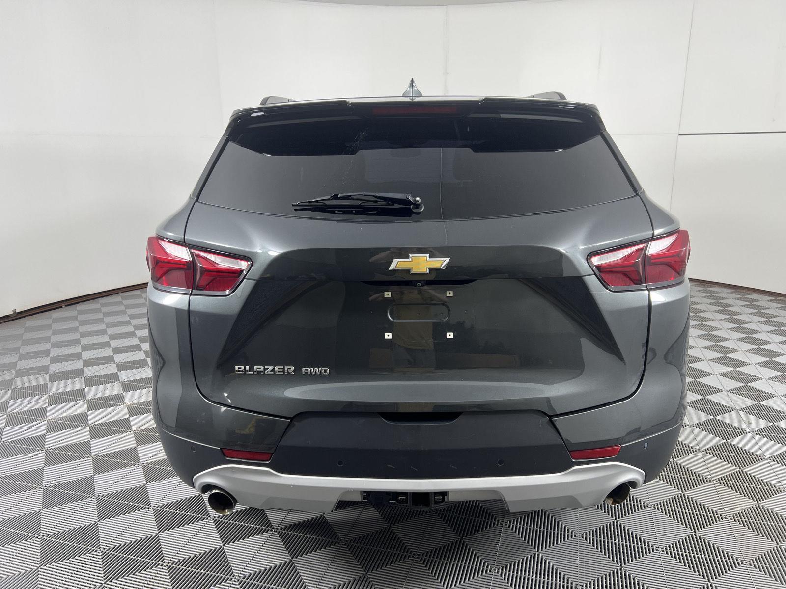 Used 2020 Nightfall Gray Metallic Chevrolet LT image 9