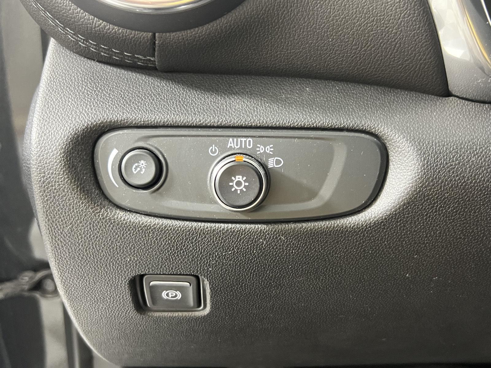 Used 2020 Nightfall Gray Metallic Chevrolet LT image 16