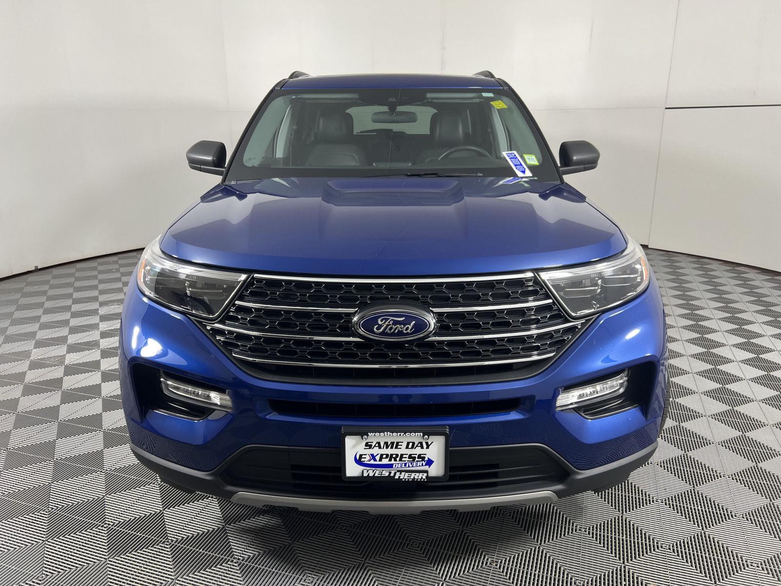 Used 2023 Atlas Blue Ford XLT image 6