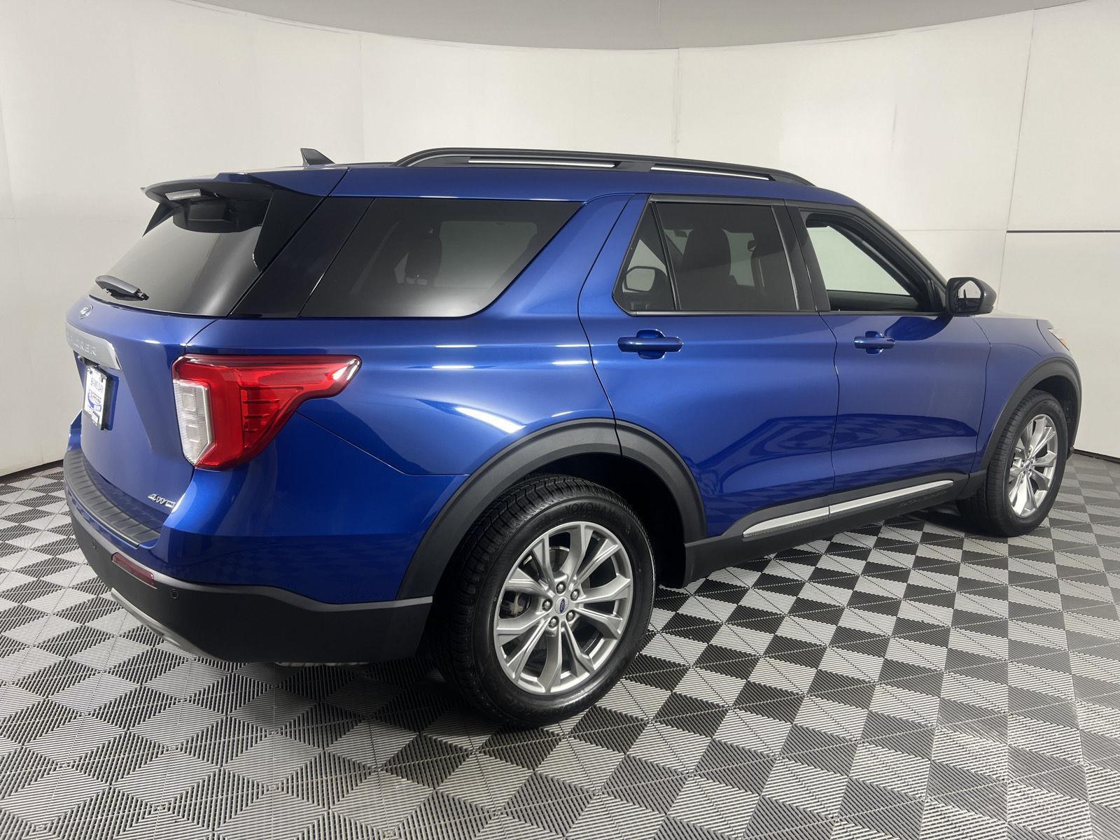 Used 2023 Atlas Blue Ford XLT image 11