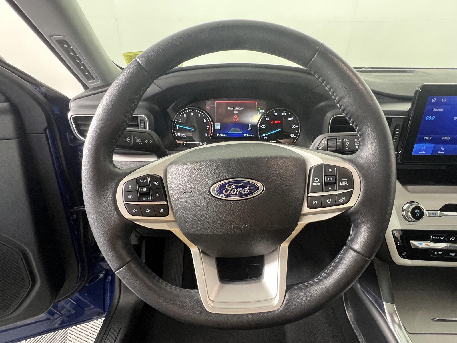 Used 2023 Atlas Blue Ford XLT image 14