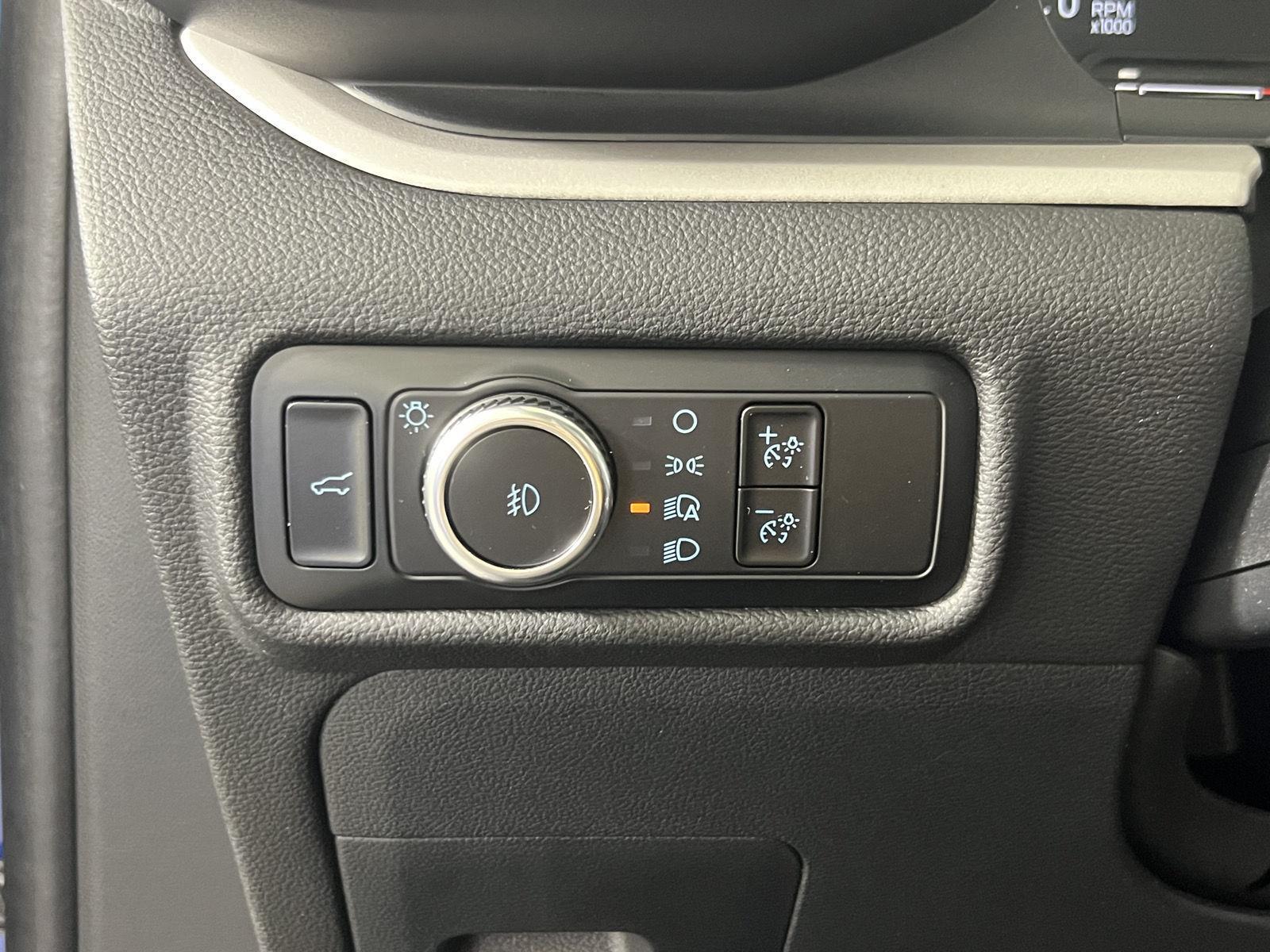 Used 2023 Atlas Blue Ford XLT image 17