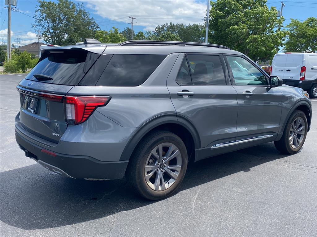 Used 2025 Carbonized Gray Ford Active image 11