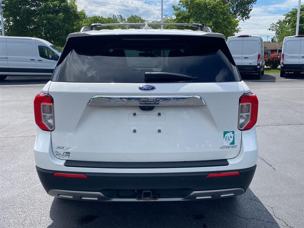 Used 2022 Star White Metallic Tri-Coat Ford XLT image 11