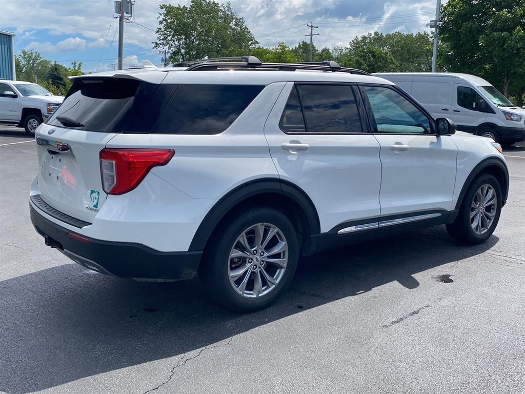 Used 2022 Star White Metallic Tri-Coat Ford XLT image 12