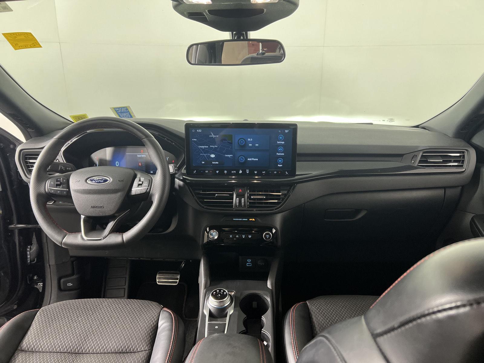 Used 2023 Agate Black Ford ST-Line image 3