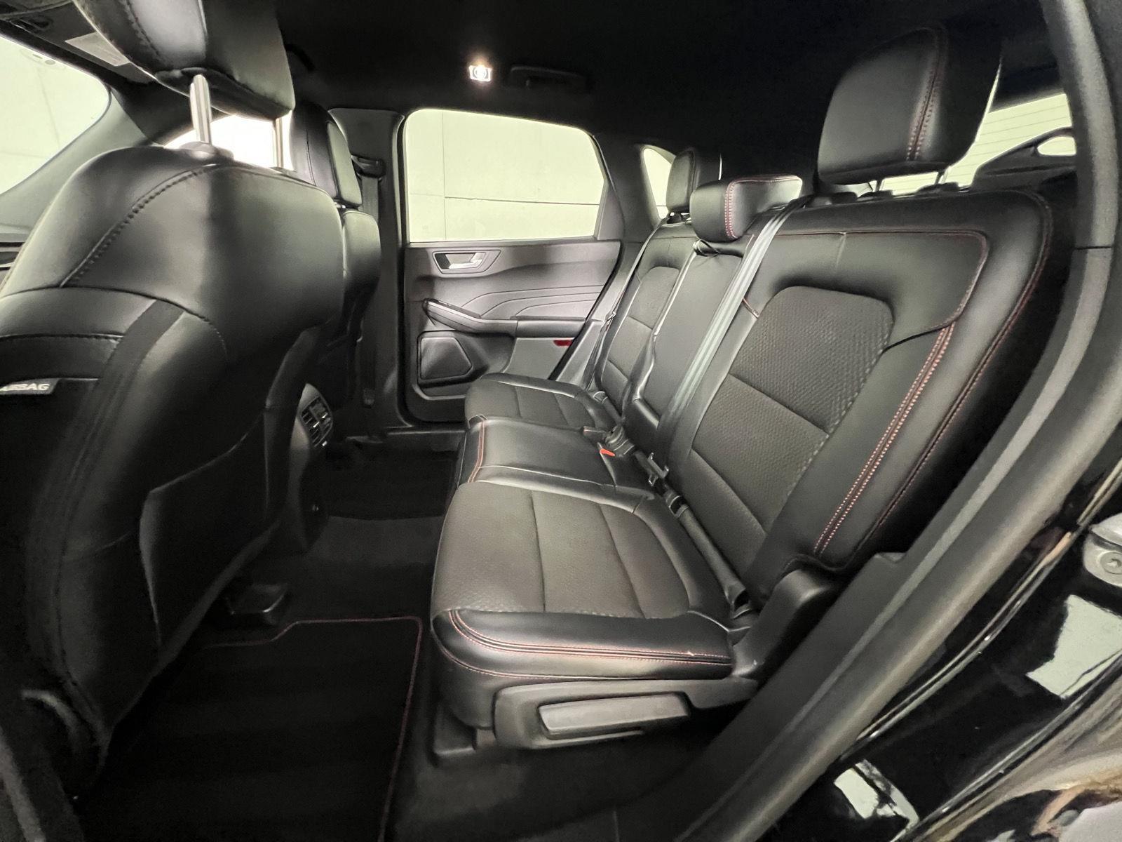 Used 2023 Agate Black Ford ST-Line image 19