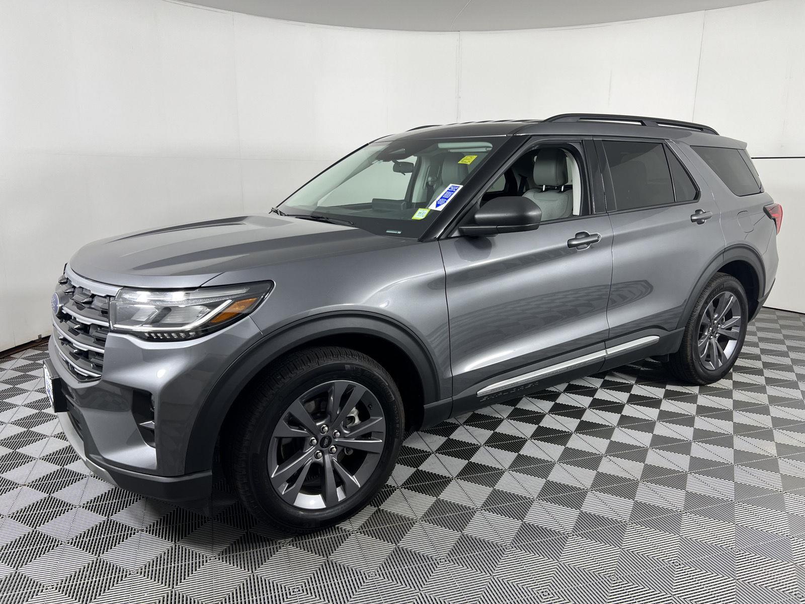 Used 2025 Carbonized Gray Ford Active image 6