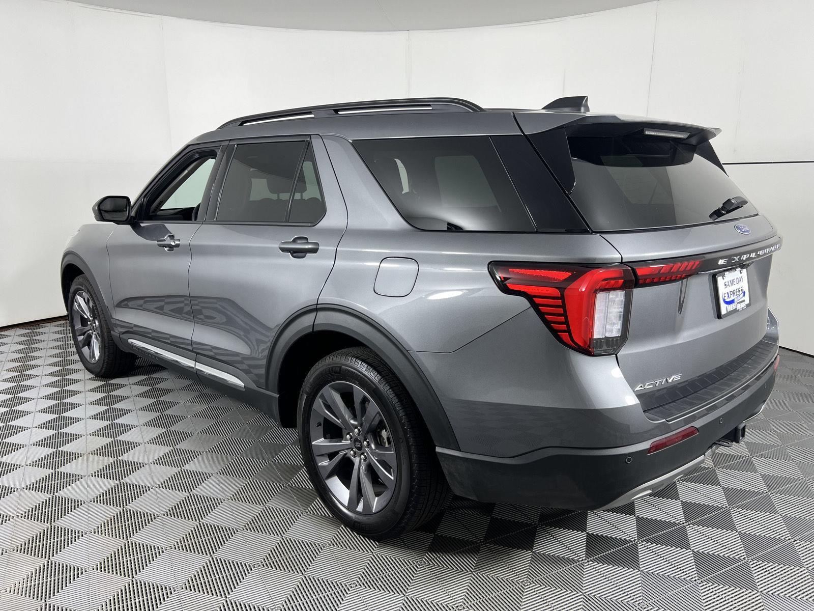 Used 2025 Carbonized Gray Ford Active image 8