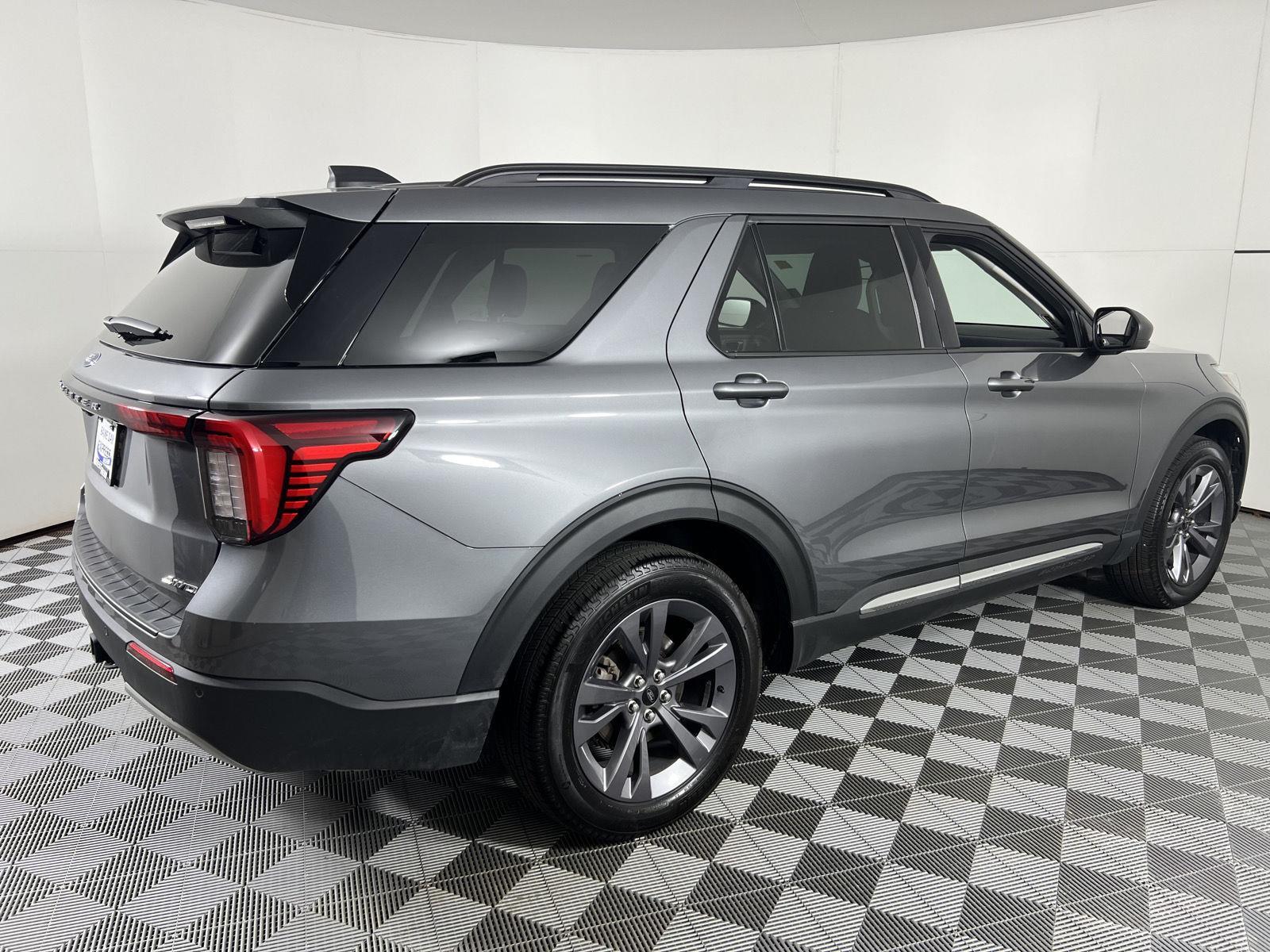 Used 2025 Carbonized Gray Ford Active image 10