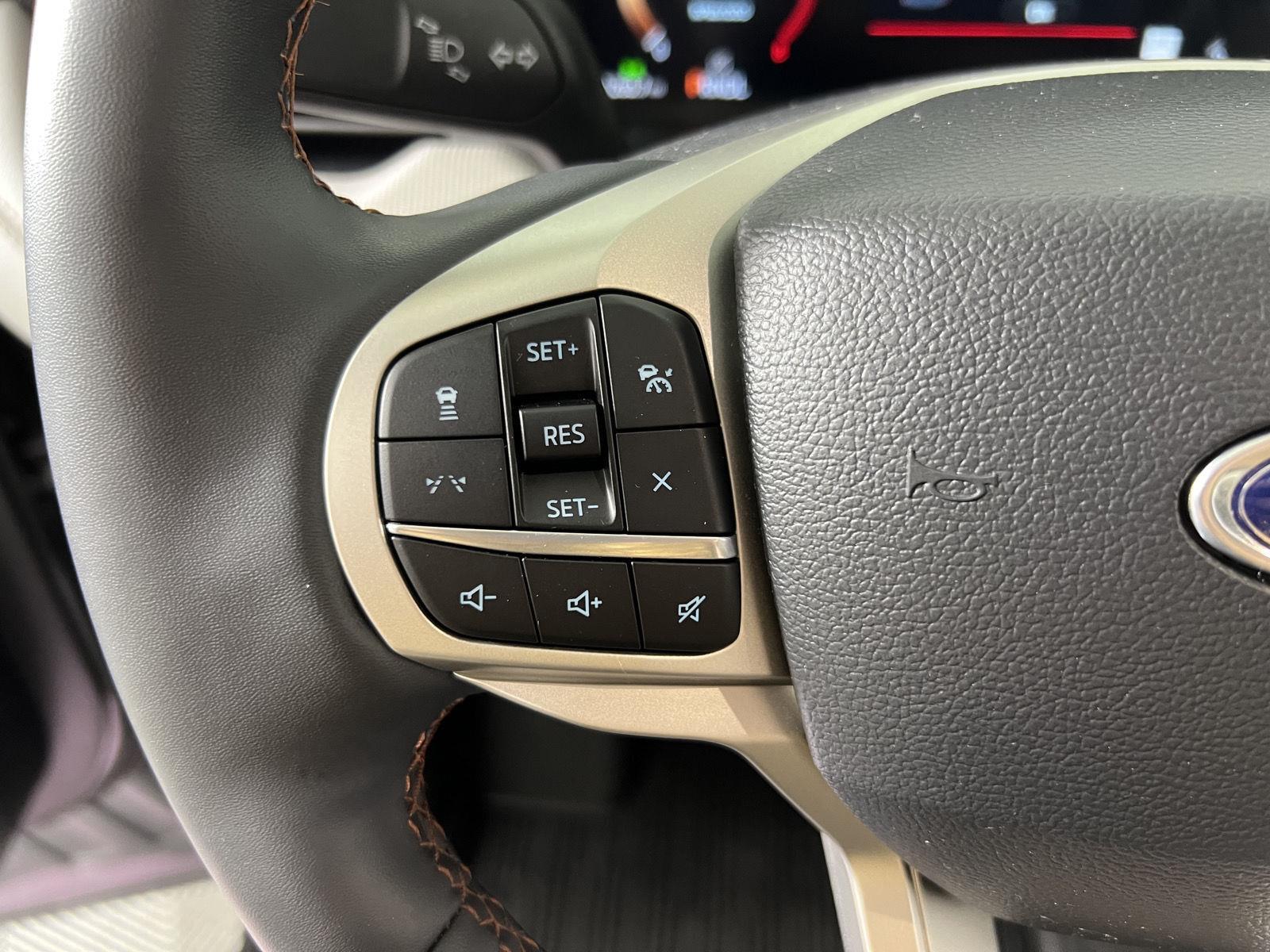Used 2025 Carbonized Gray Ford Active image 14