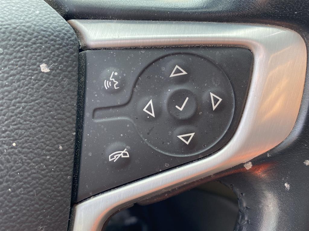 Used 2020 Summit White GMC SLE image 14
