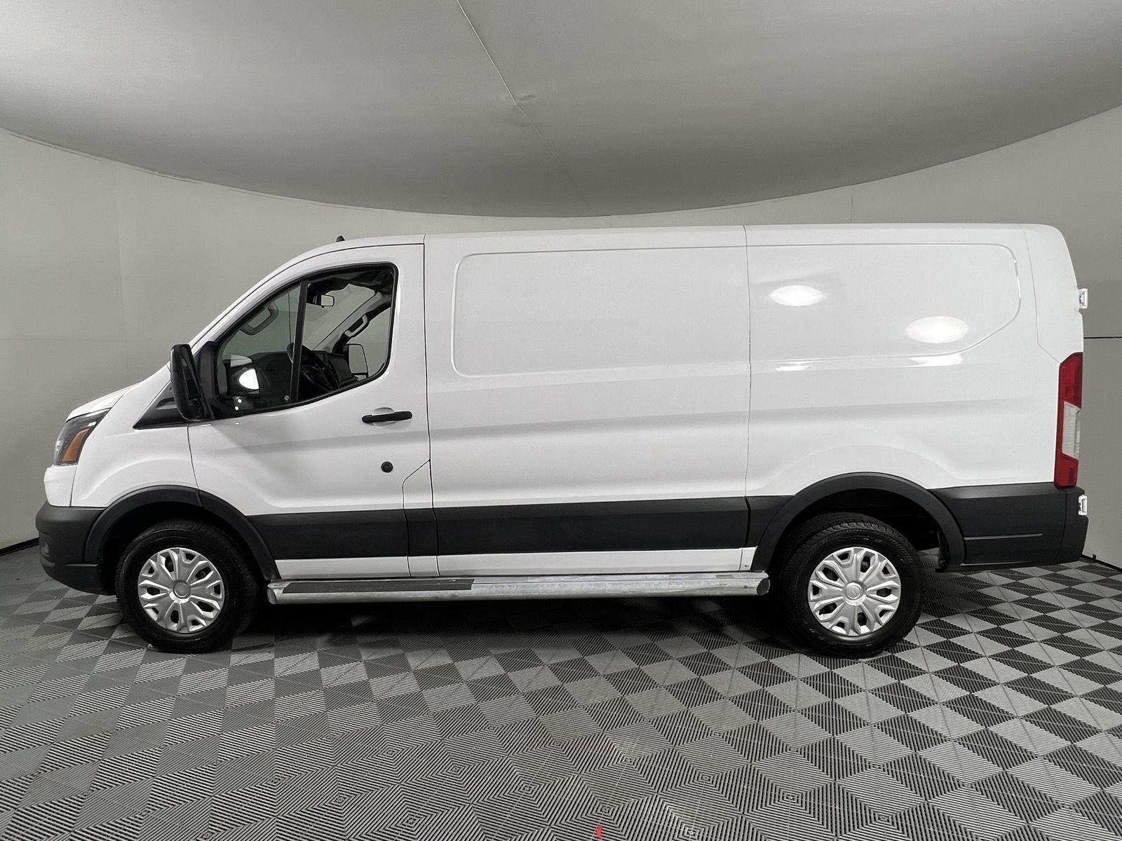 Used 2023 Oxford White Ford 250 image 9