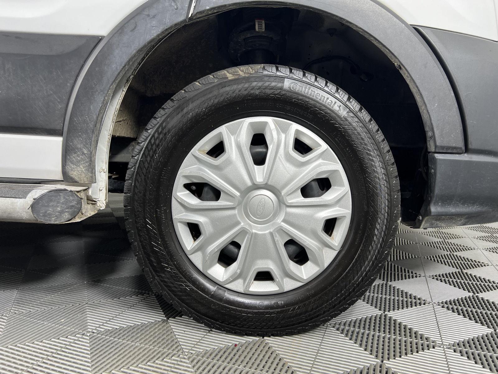 Used 2023 Oxford White Ford 250 image 14