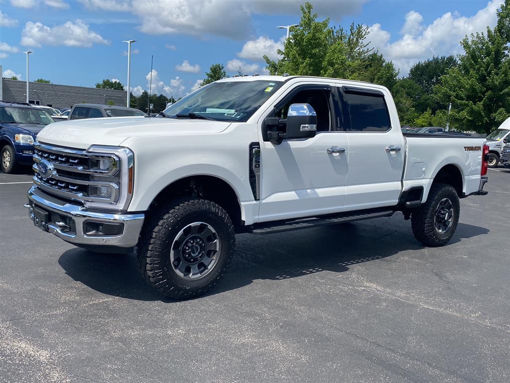 Used 2024 Star White Metallic Tri-Coat Ford LARIAT image 7