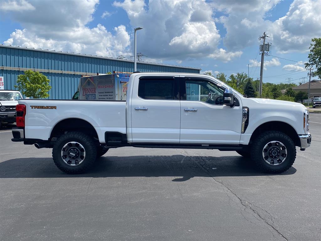 Used 2024 Star White Metallic Tri-Coat Ford LARIAT image 12