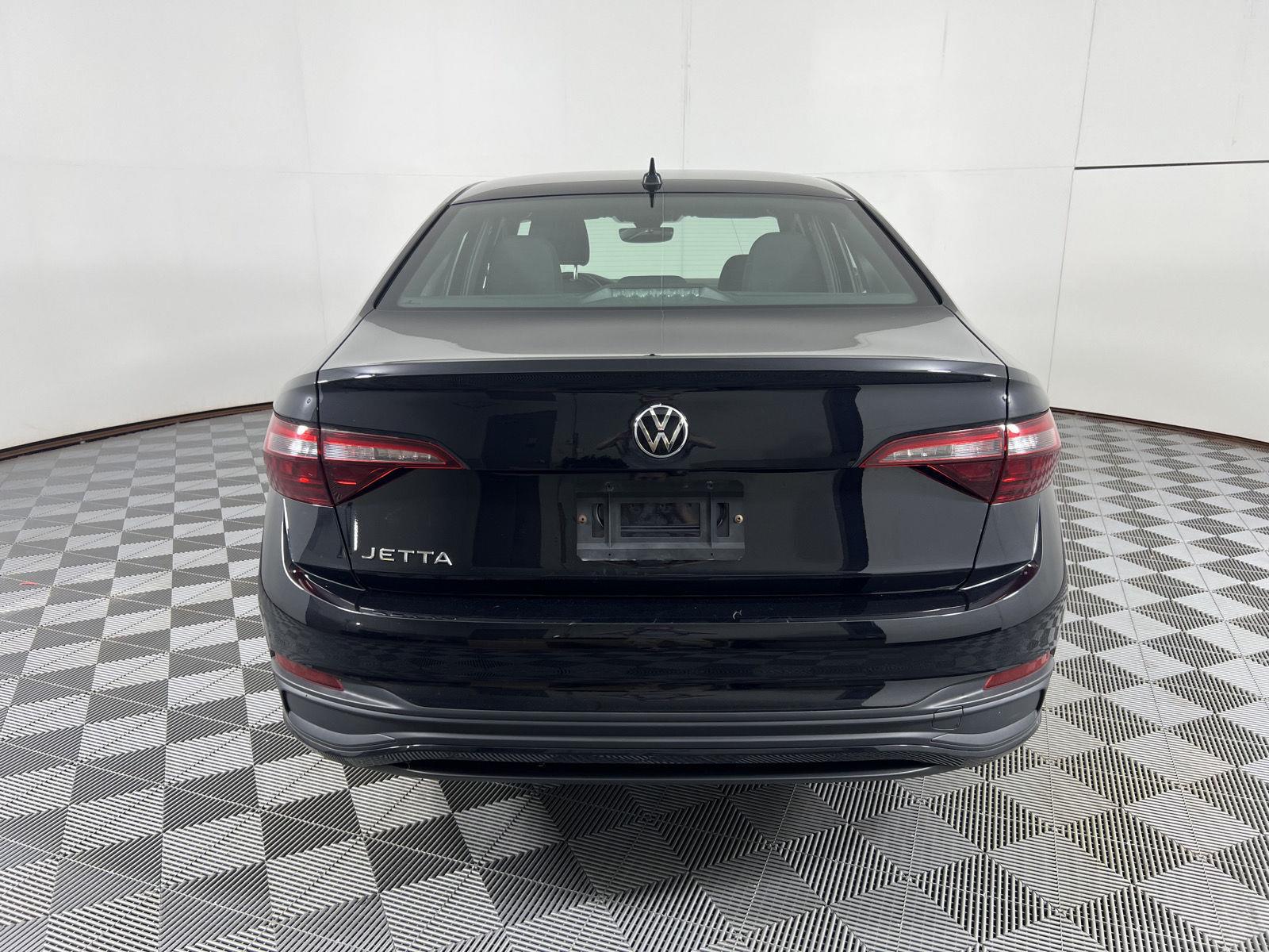 Used 2022 Deep Black Pearl Volkswagen Sport image 9