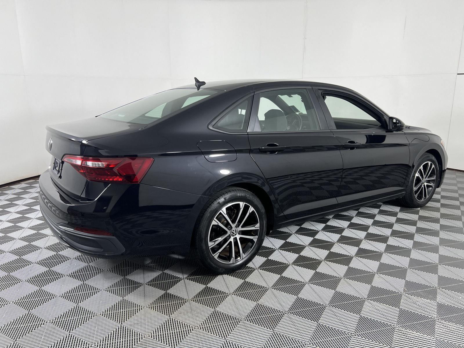 Used 2022 Deep Black Pearl Volkswagen Sport image 10