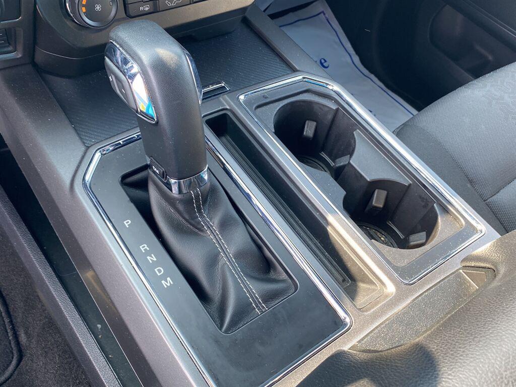 Used 2019 Oxford White Ford XLT image 17