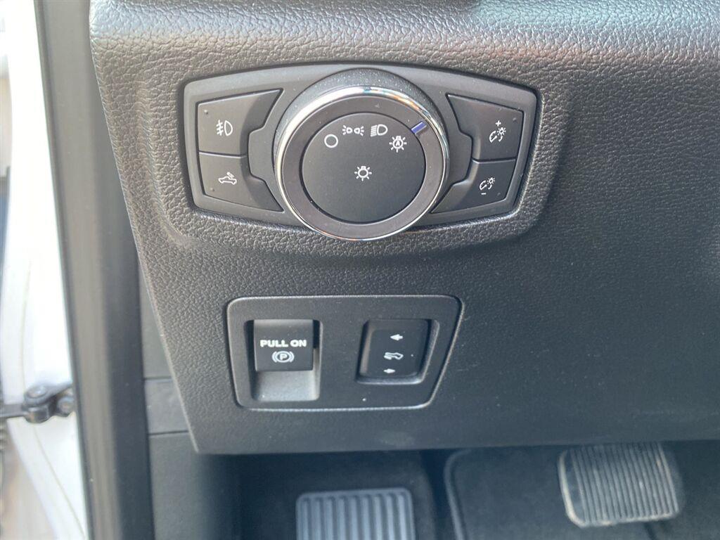Used 2019 Oxford White Ford XLT image 18