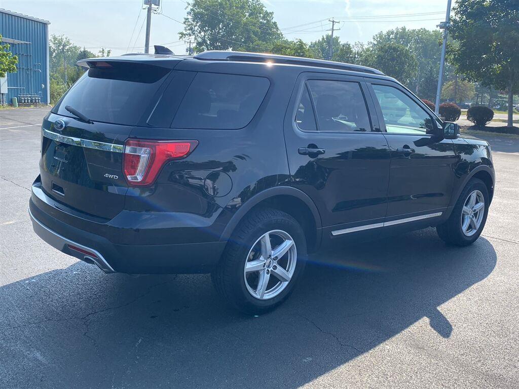 Used 2017 Shadow Black Ford XLT image 10