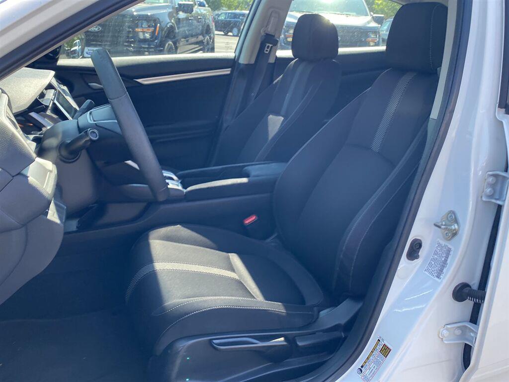 Used 2018  Honda EX image 2