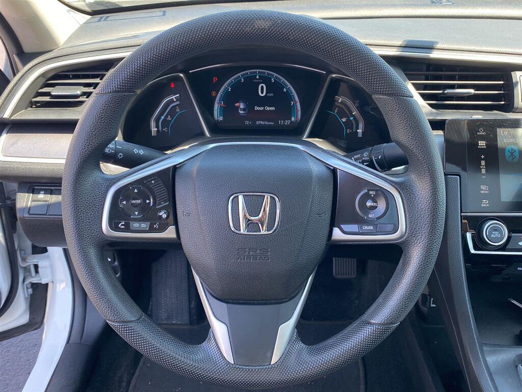 Used 2018  Honda EX image 17