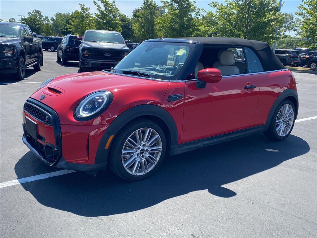 Used 2024 Chili Red MINI Cooper S image 7