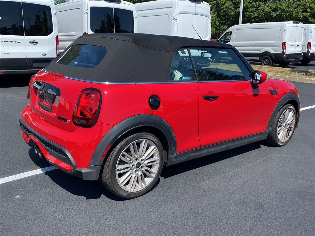 Used 2024 Chili Red MINI Cooper S image 11