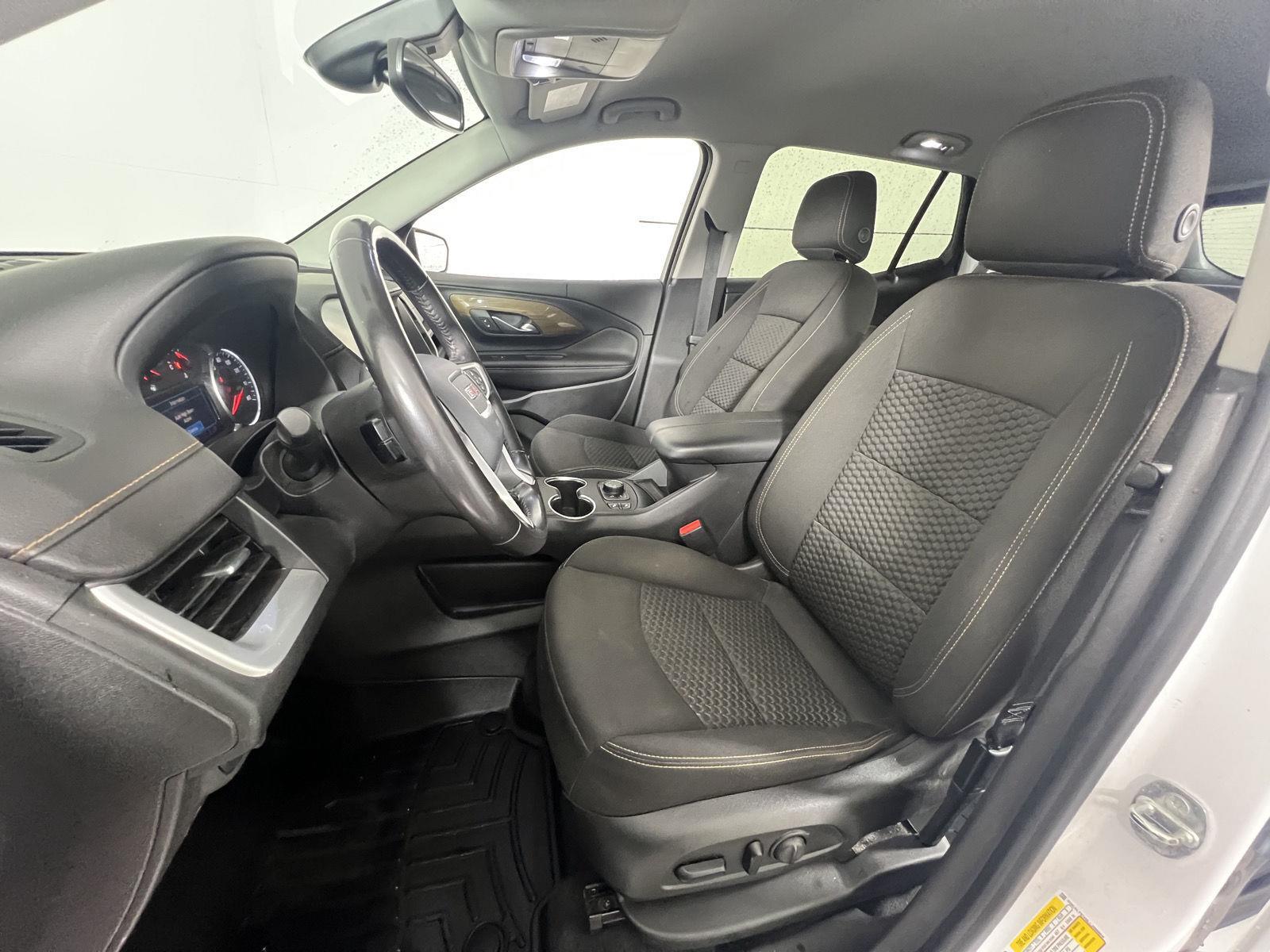 Used 2020 Summit White GMC SLE image 2