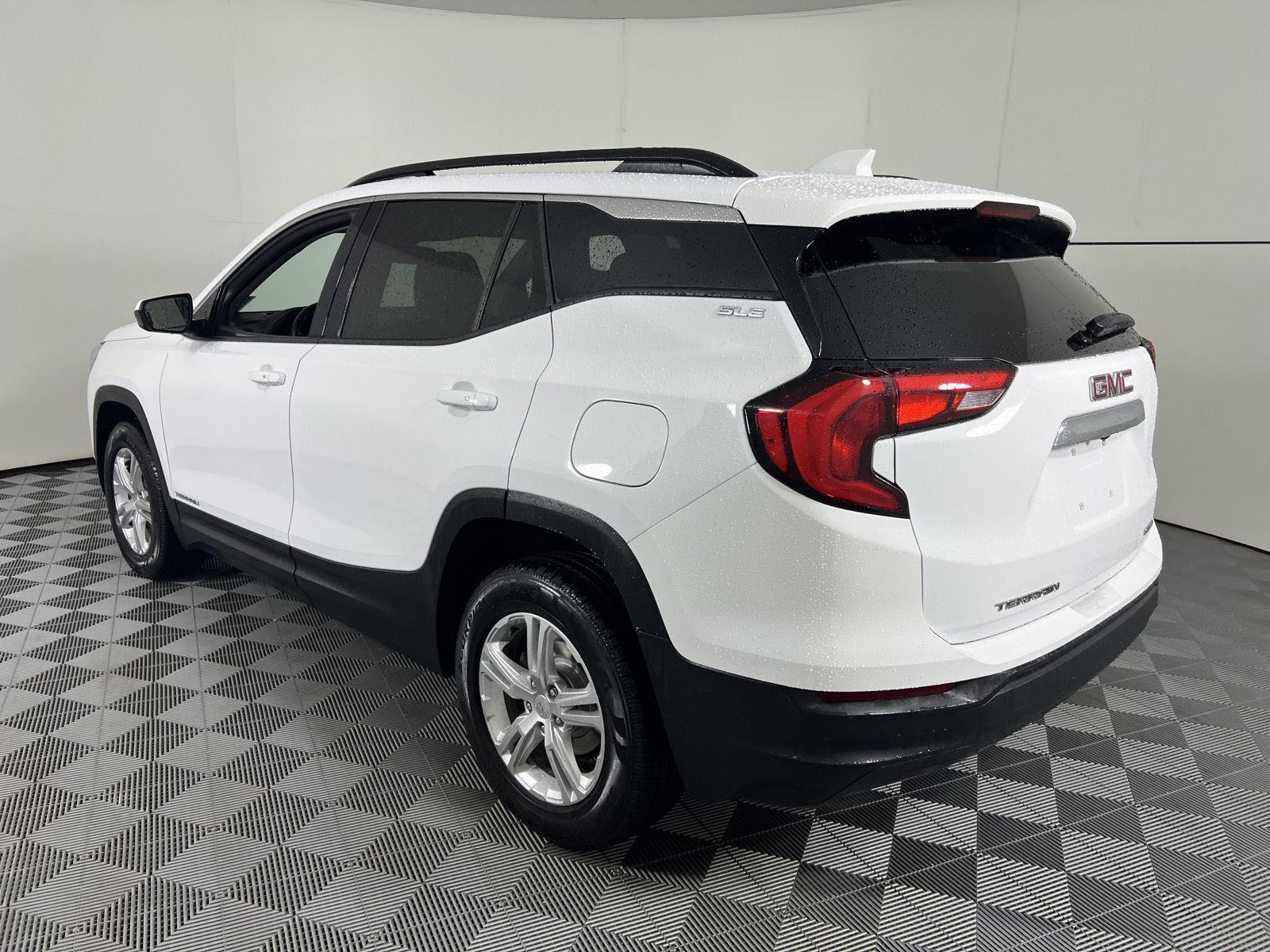 Used 2020 Summit White GMC SLE image 10