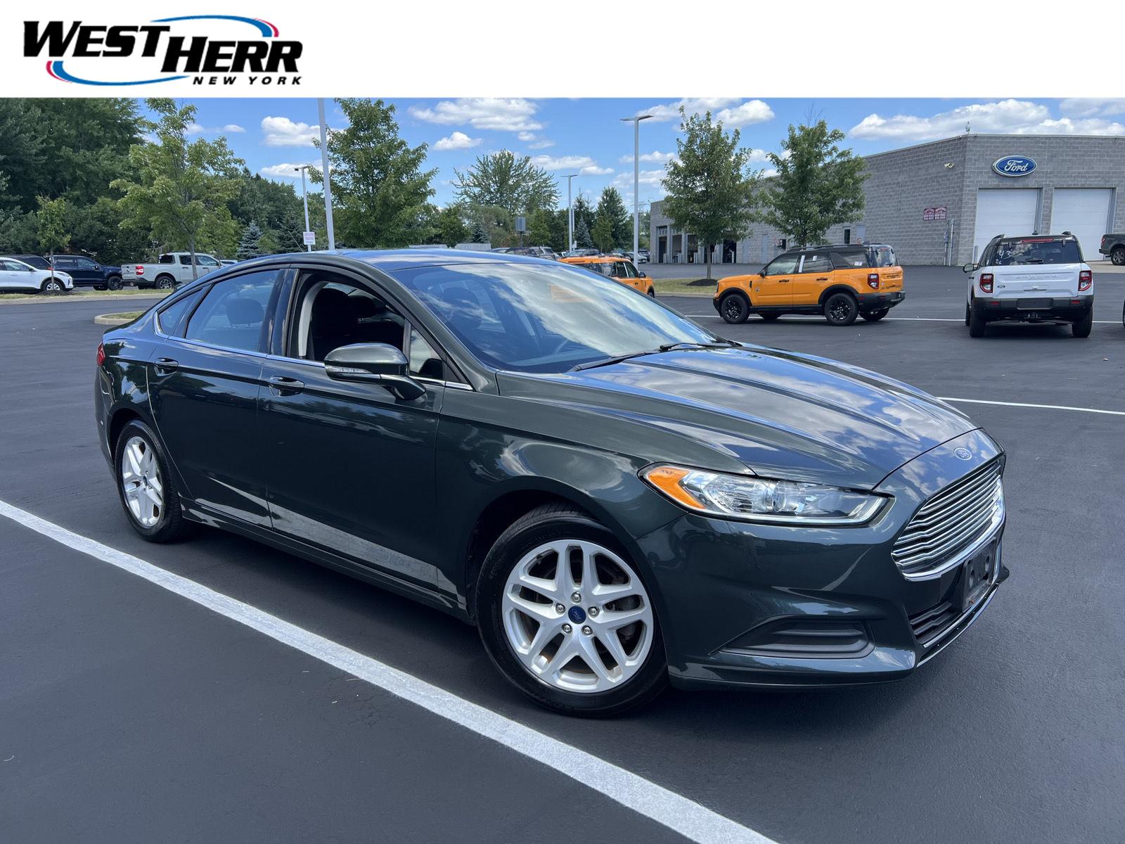 2016 Ford Fusion SE