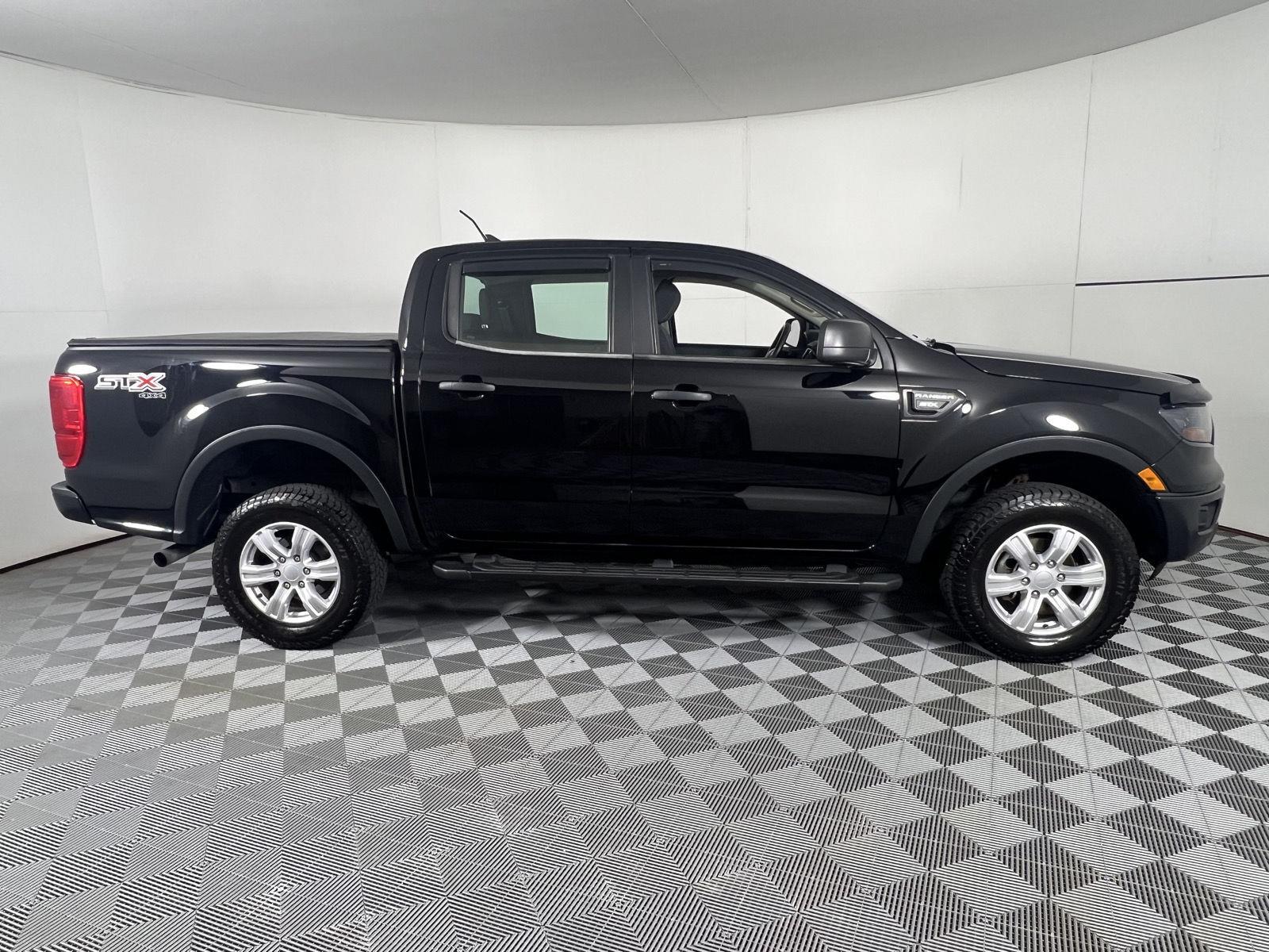 Used 2020 Shadow Black Ford XL image 11