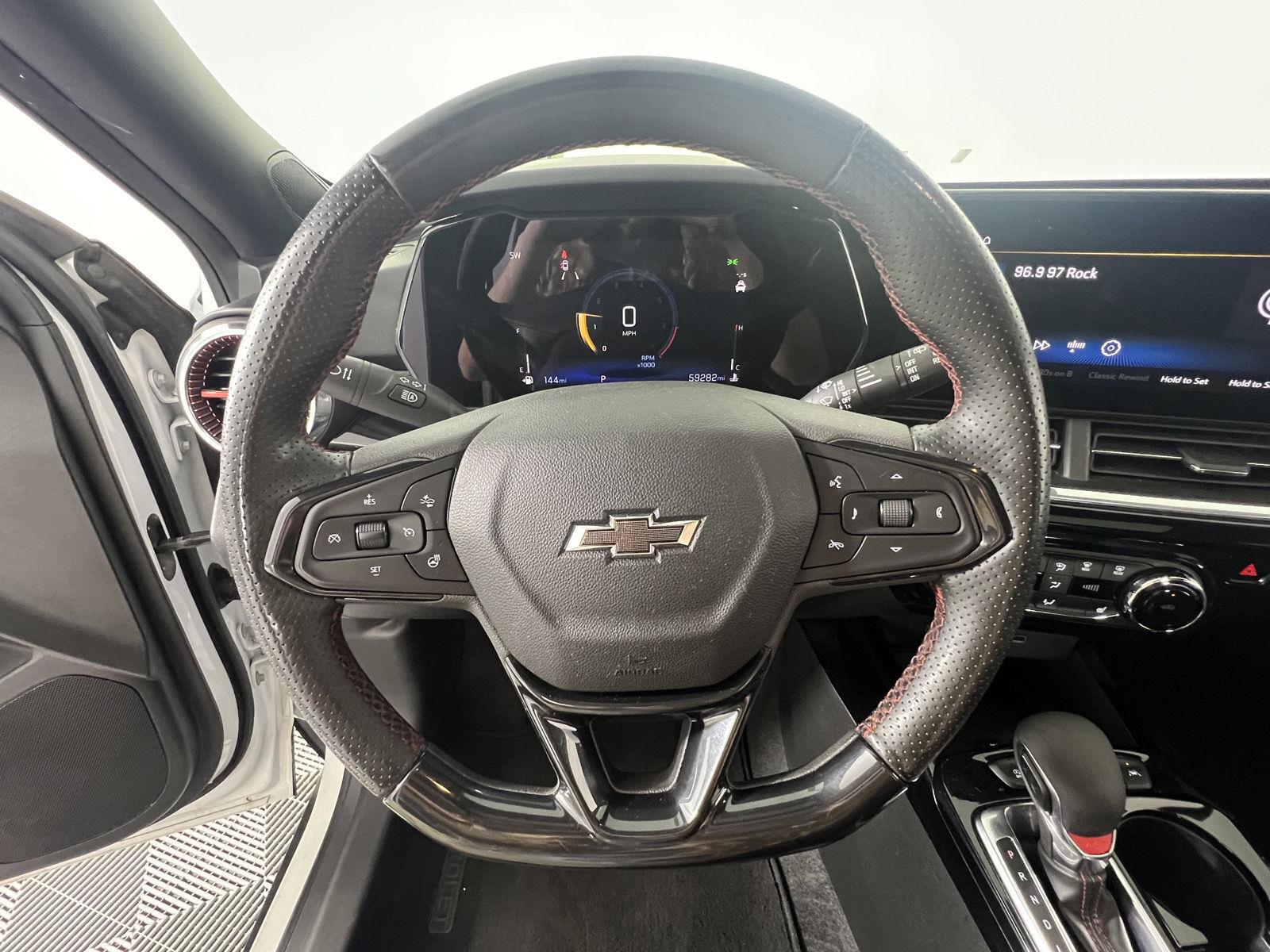 Used 2024 Summit White Chevrolet 2RS image 15