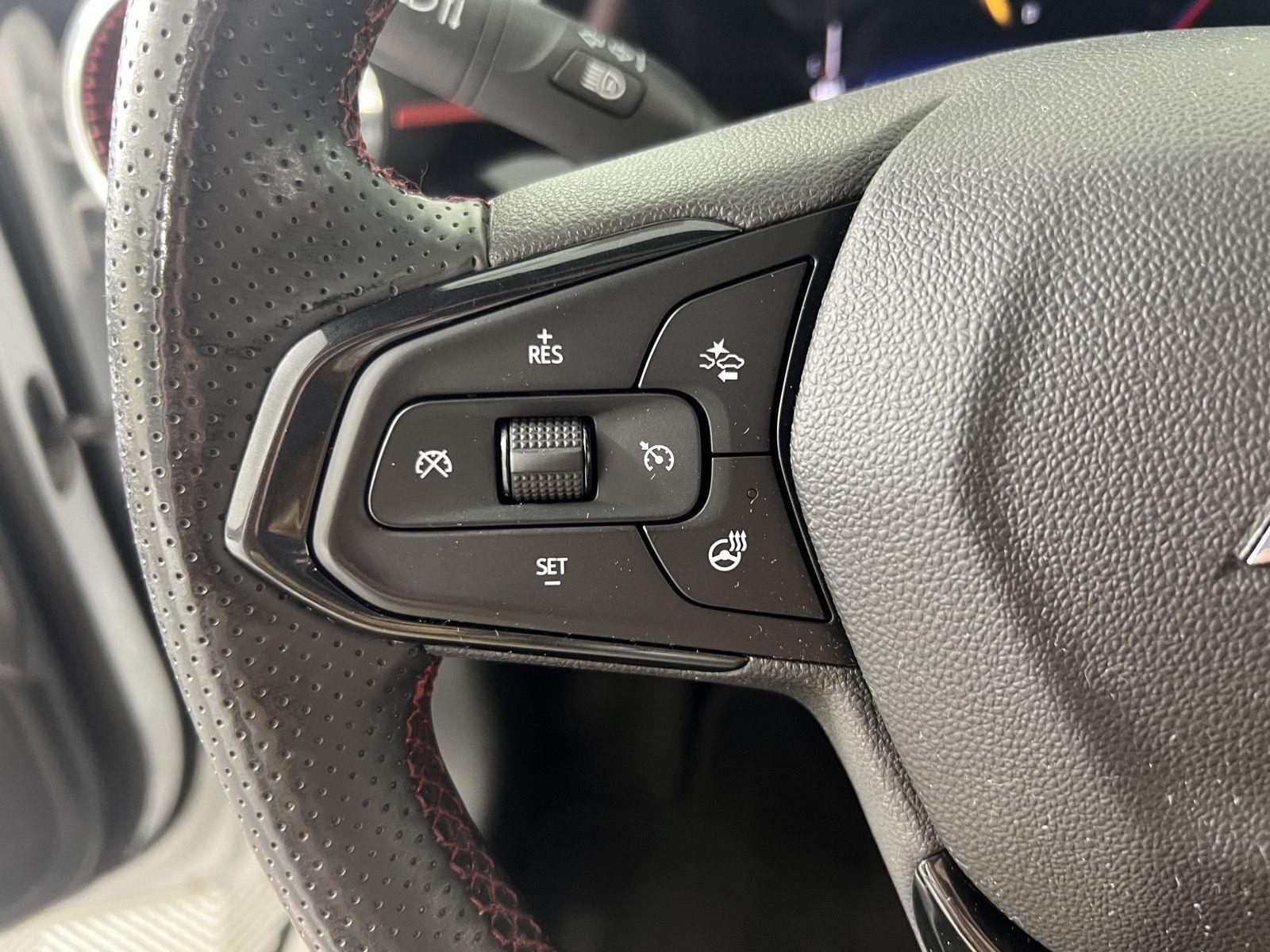 Used 2024 Summit White Chevrolet 2RS image 16