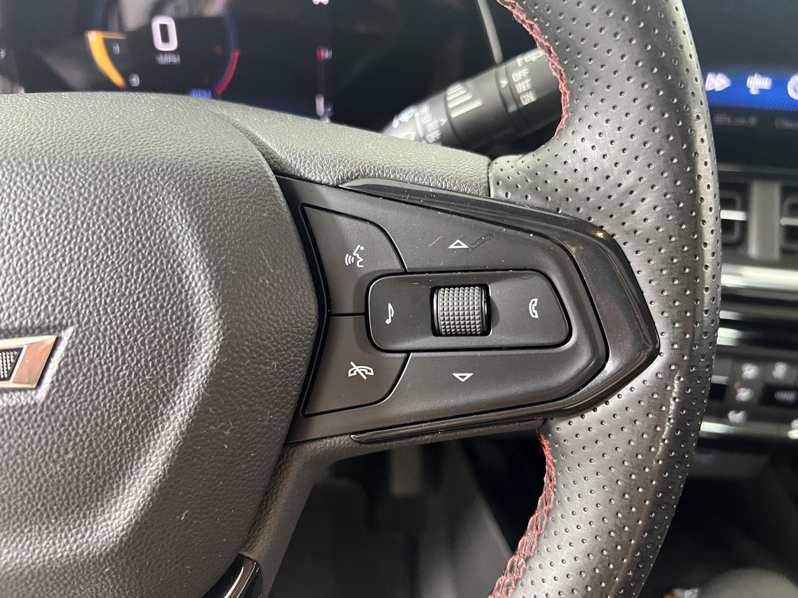 Used 2024 Summit White Chevrolet 2RS image 17