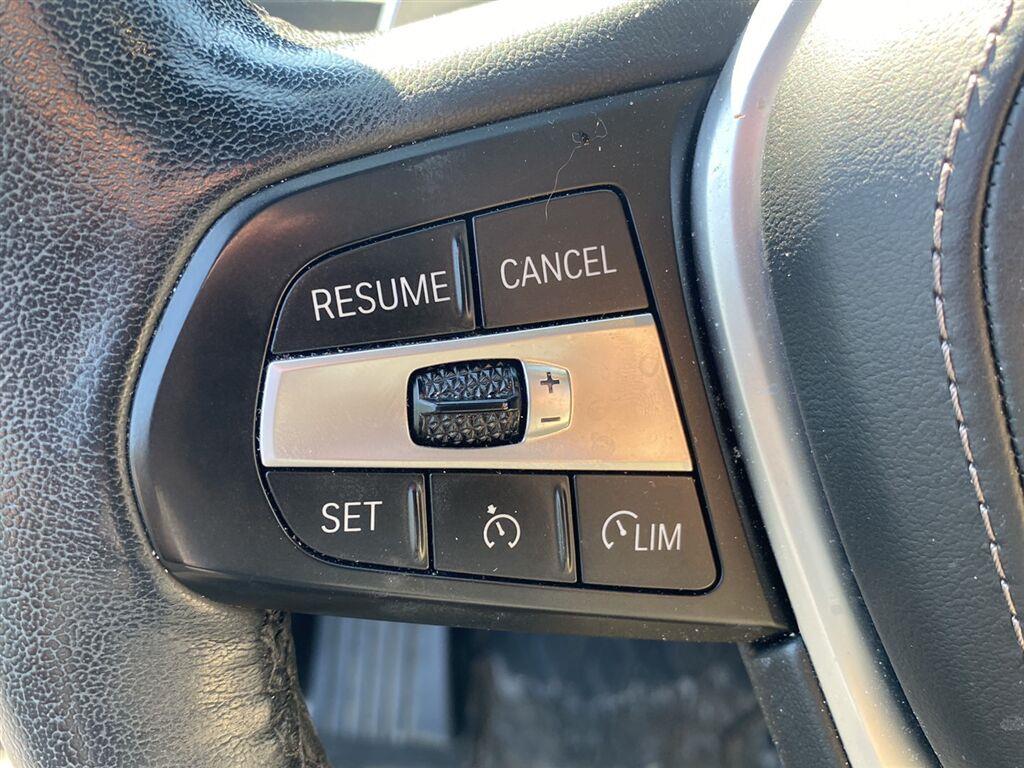 Used 2022 Black Sapphire Metallic BMW xDrive40i image 19