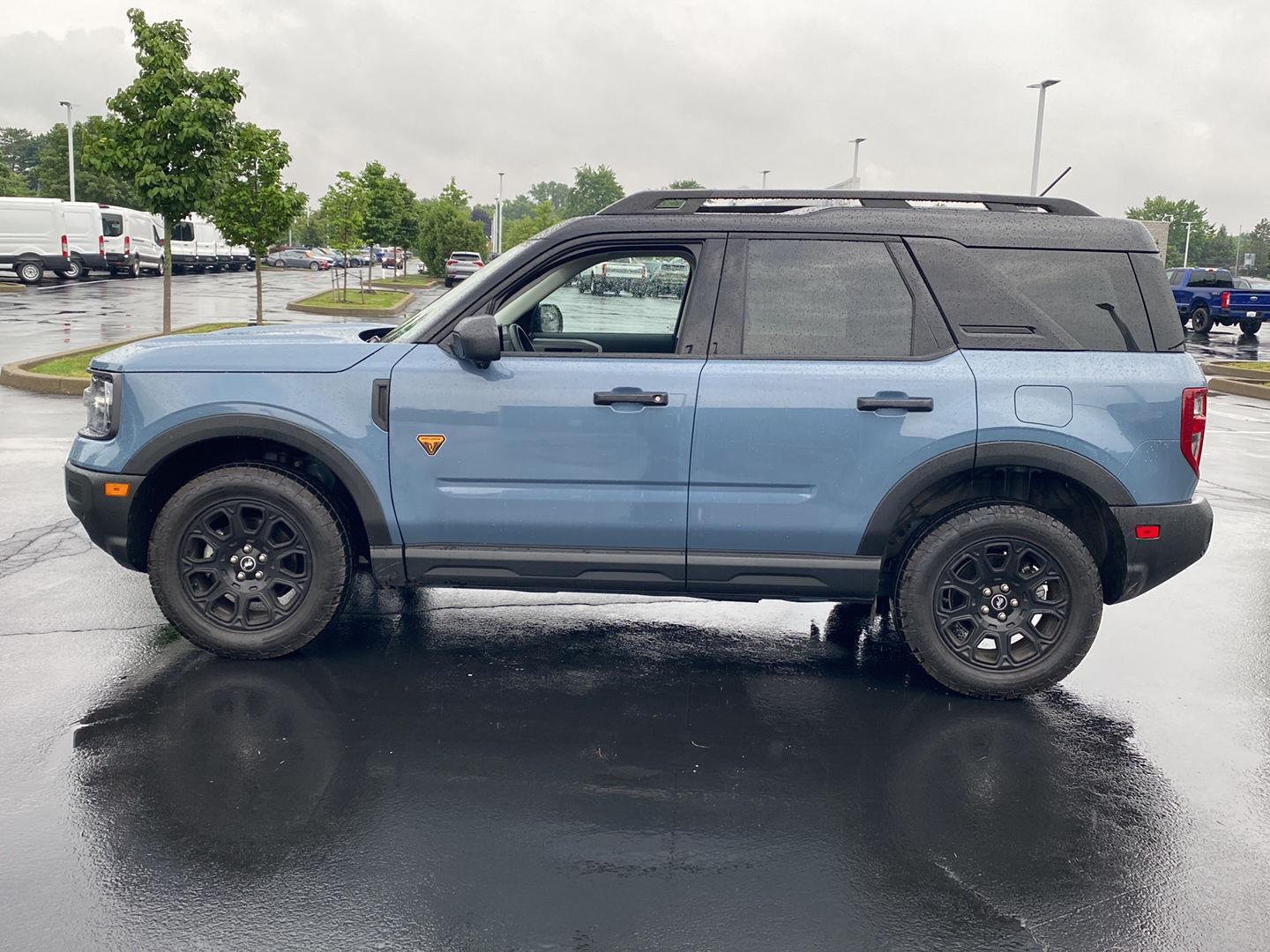 Used 2025 Azure Gray Metallic Tri-Coat Ford Badlands image 8