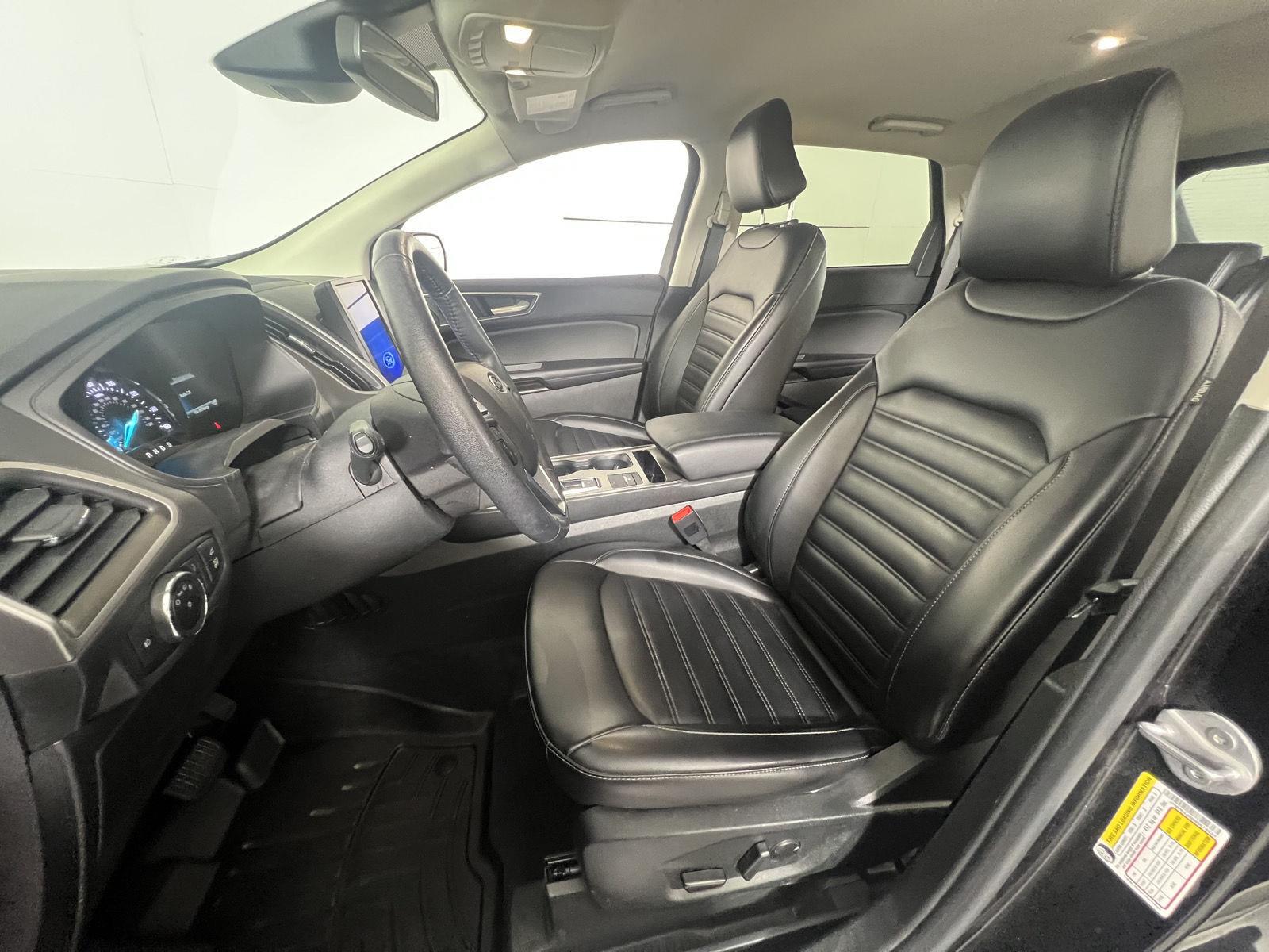 Used 2022 Agate Black Ford SEL image 2