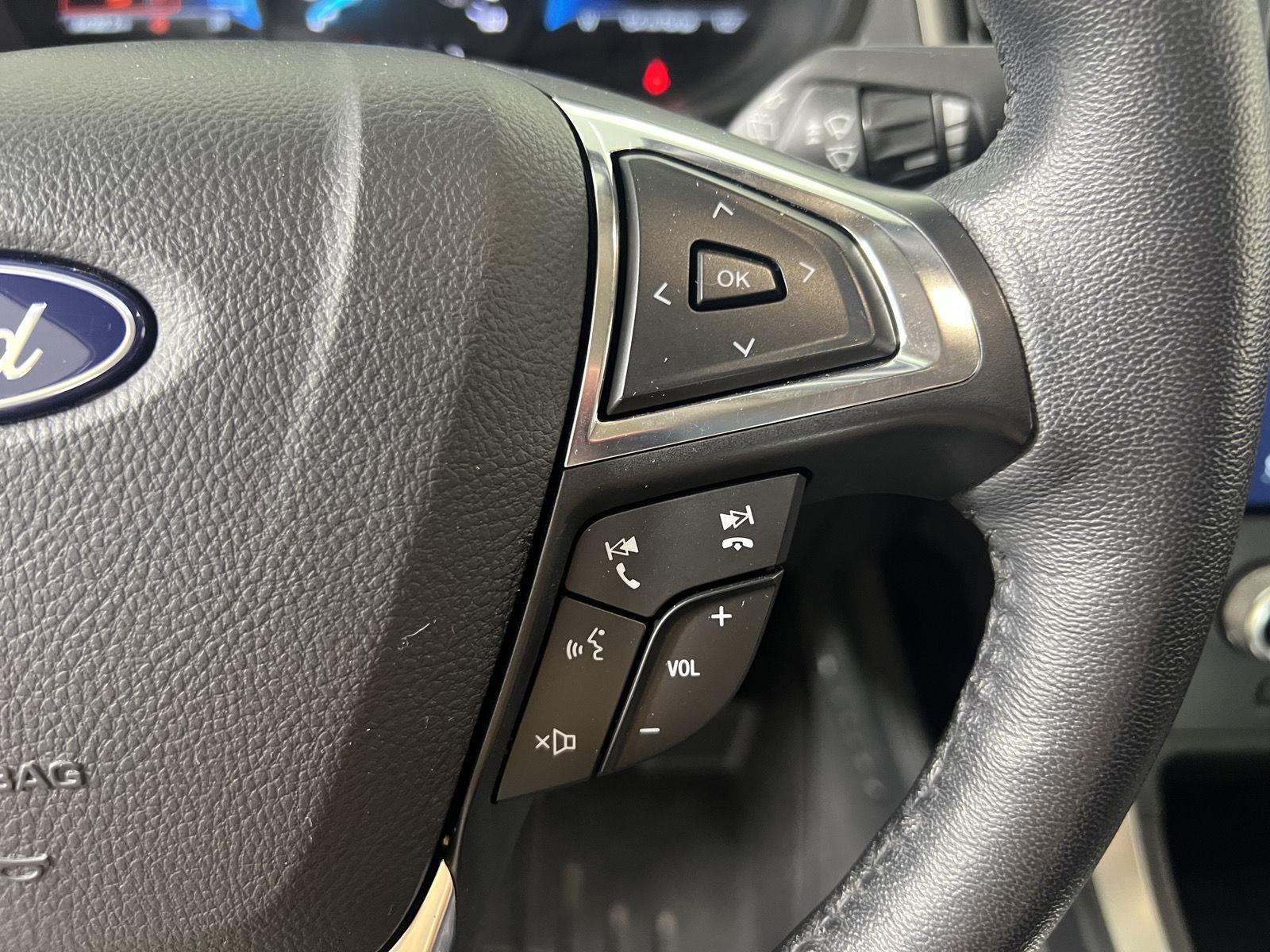 Used 2022 Agate Black Ford SEL image 15