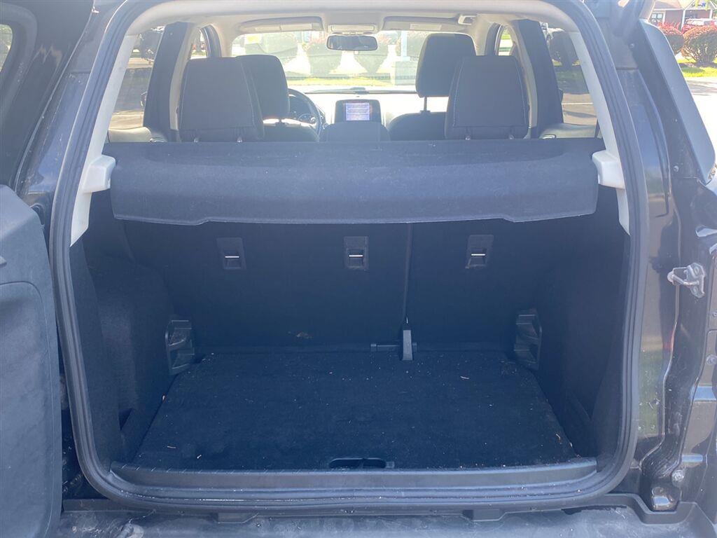 Used 2019 Shadow Black Ford SE image 14