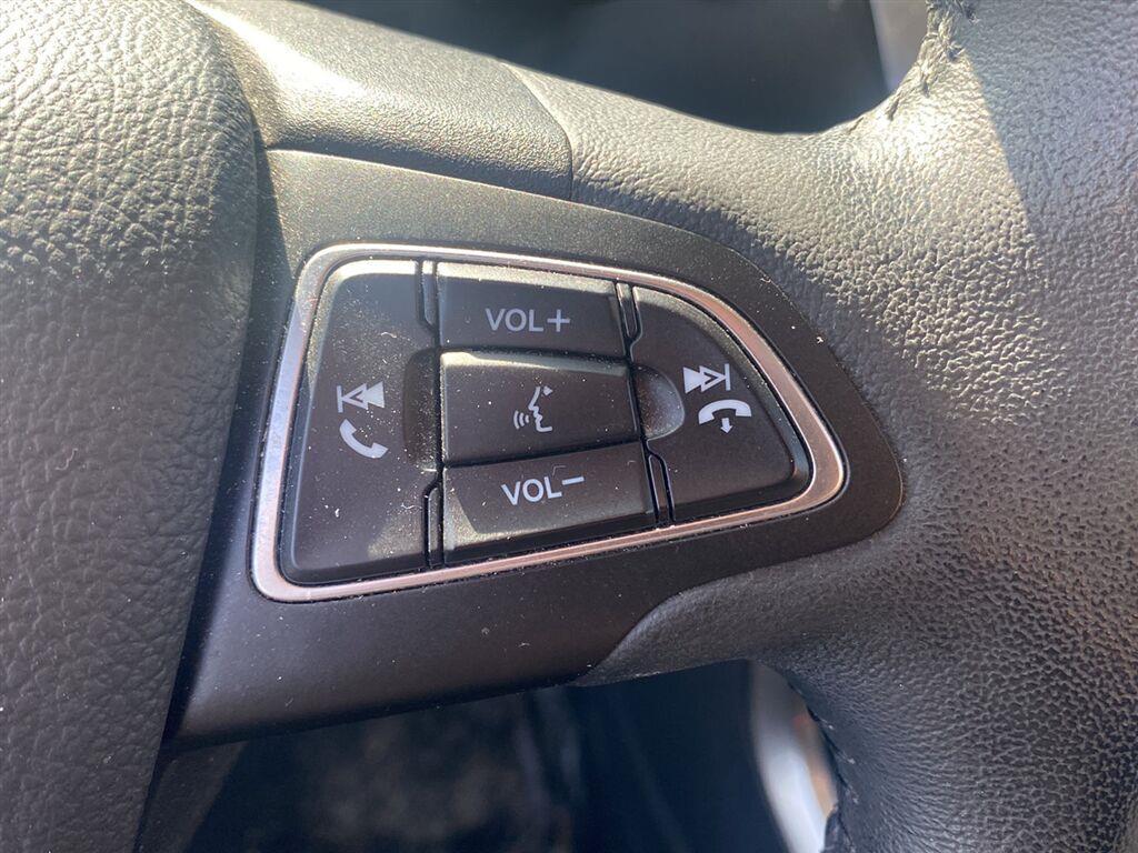 Used 2019 Shadow Black Ford SE image 19