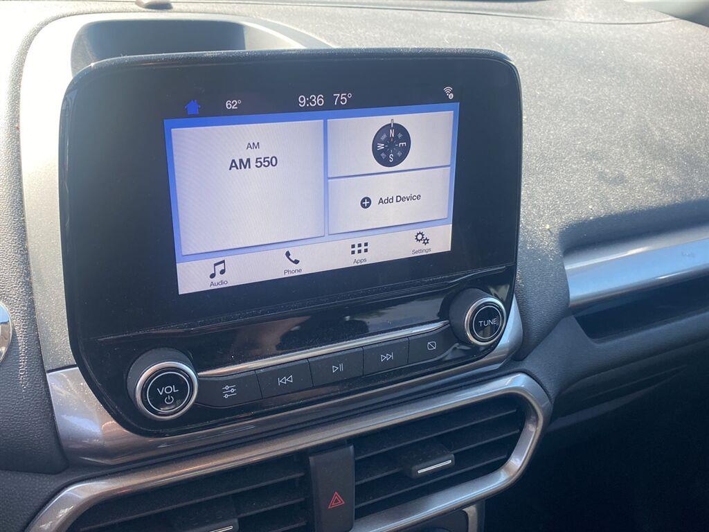 Used 2019 Shadow Black Ford SE image 4