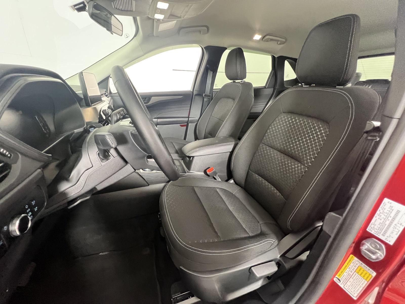 Certified Used 2025 Rapid Red Metallic Tinted Clearcoat Ford Active image 2
