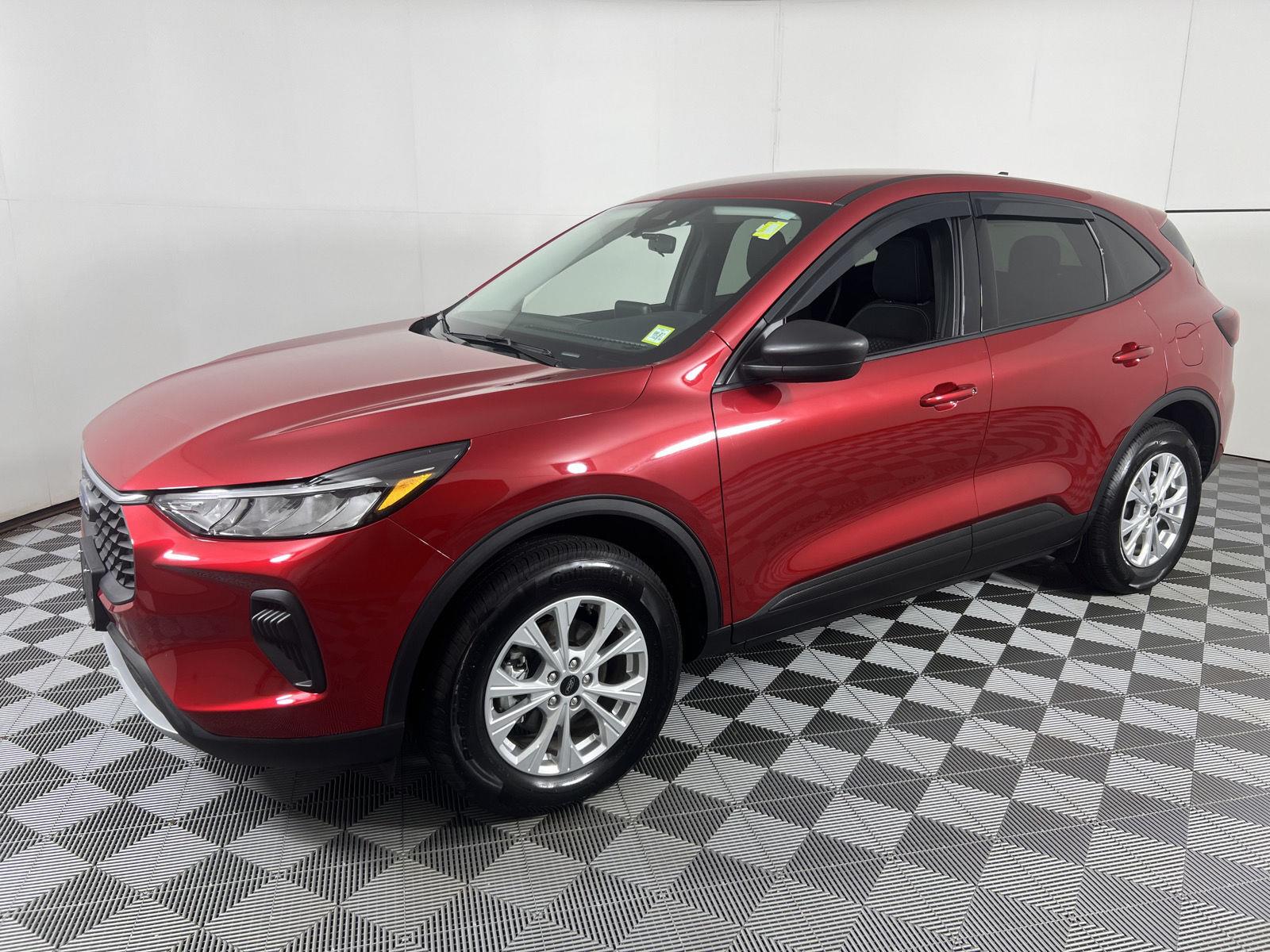 Certified Used 2025 Rapid Red Metallic Tinted Clearcoat Ford Active image 6