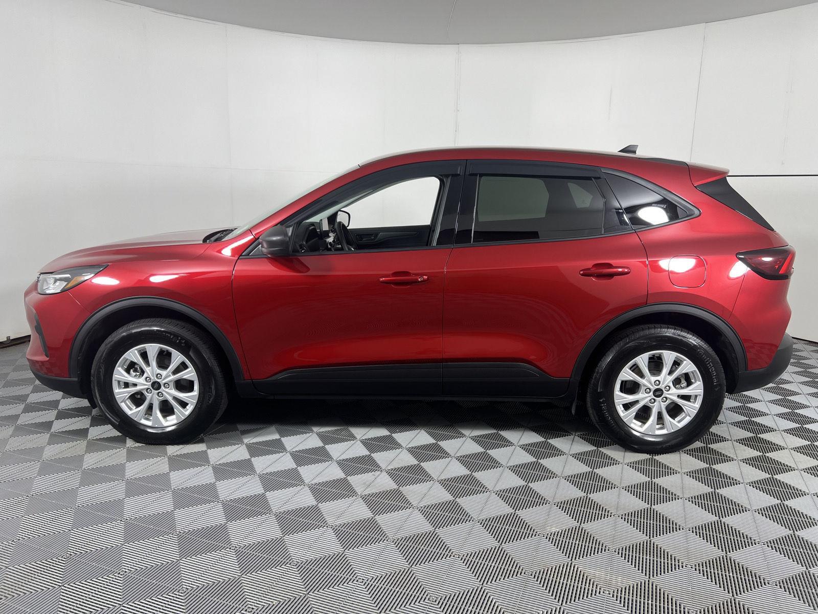 Certified Used 2025 Rapid Red Metallic Tinted Clearcoat Ford Active image 7