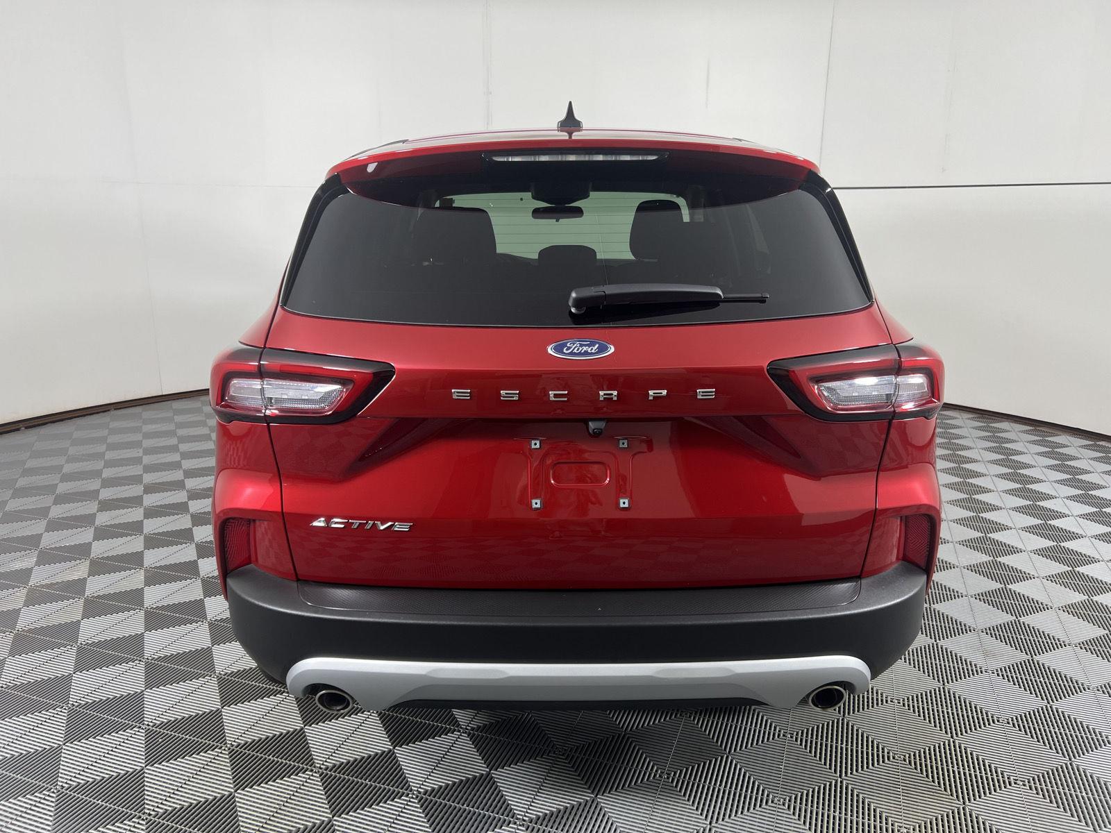 Certified Used 2025 Rapid Red Metallic Tinted Clearcoat Ford Active image 9