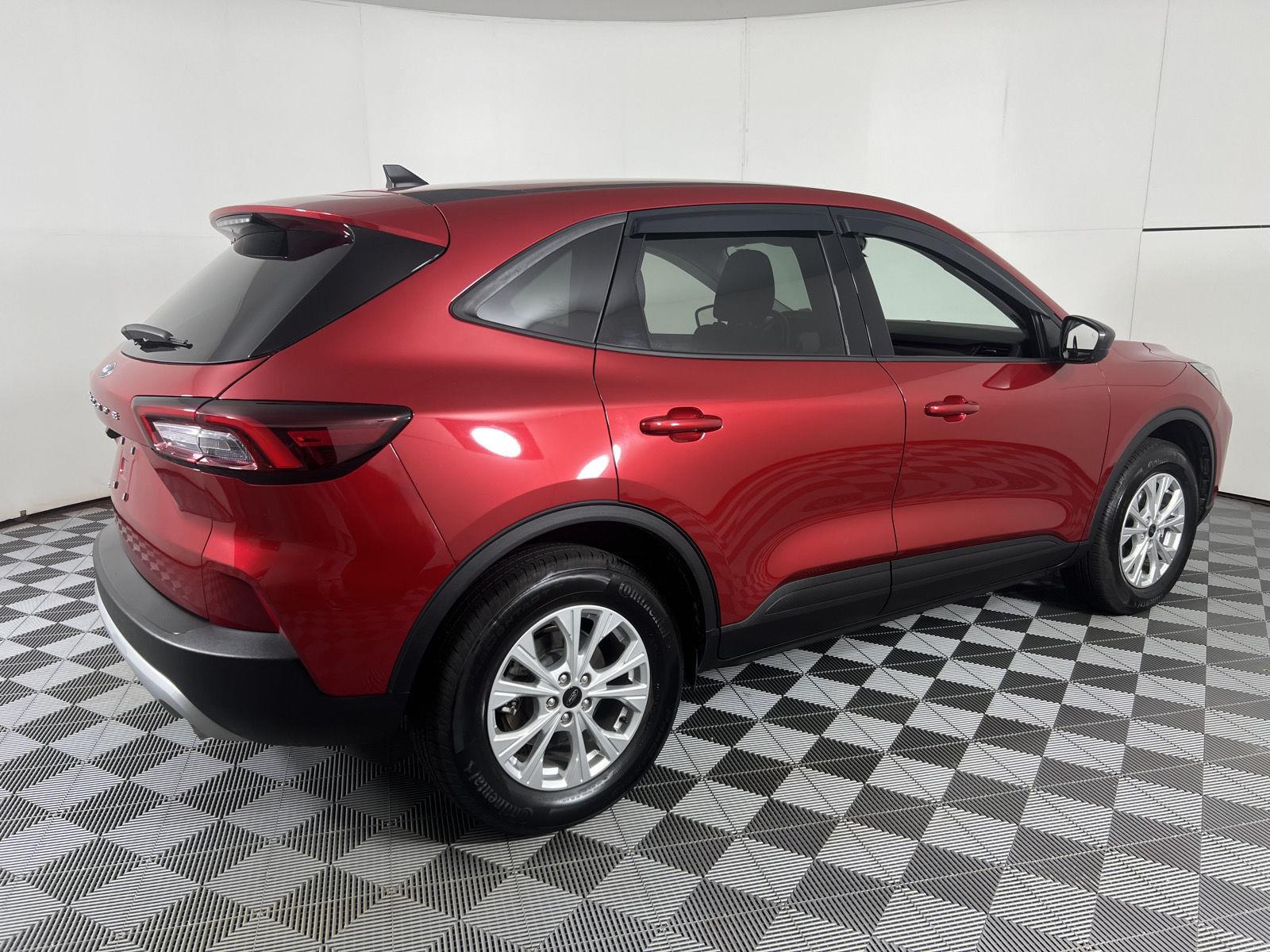 Certified Used 2025 Rapid Red Metallic Tinted Clearcoat Ford Active image 10